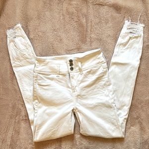 American Eagle White Jeans